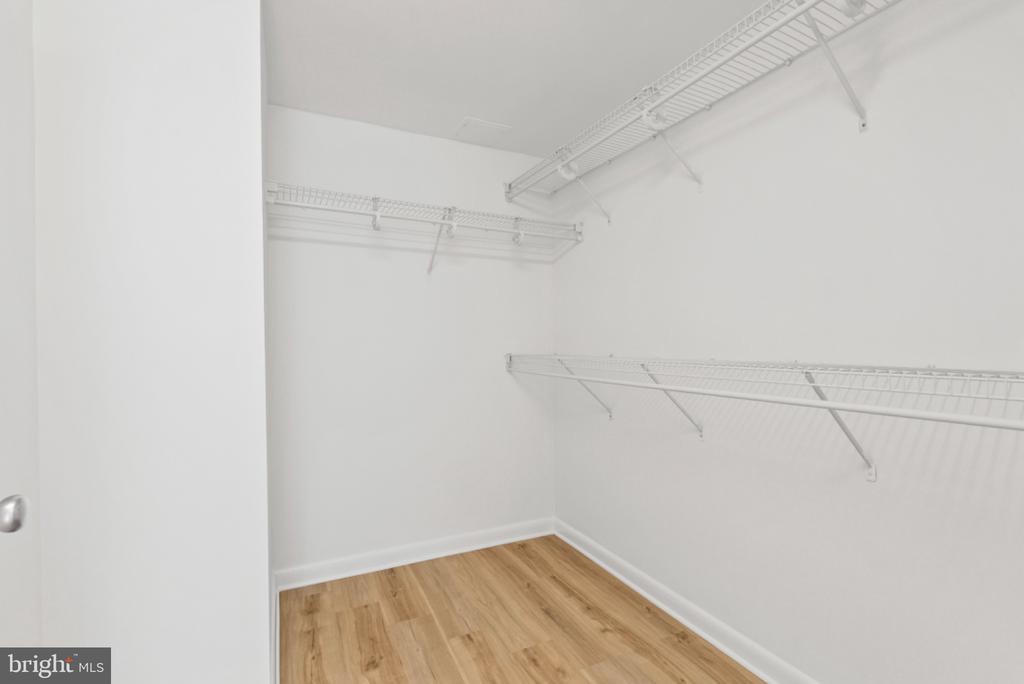 851 N GLEBE ROAD N 1712