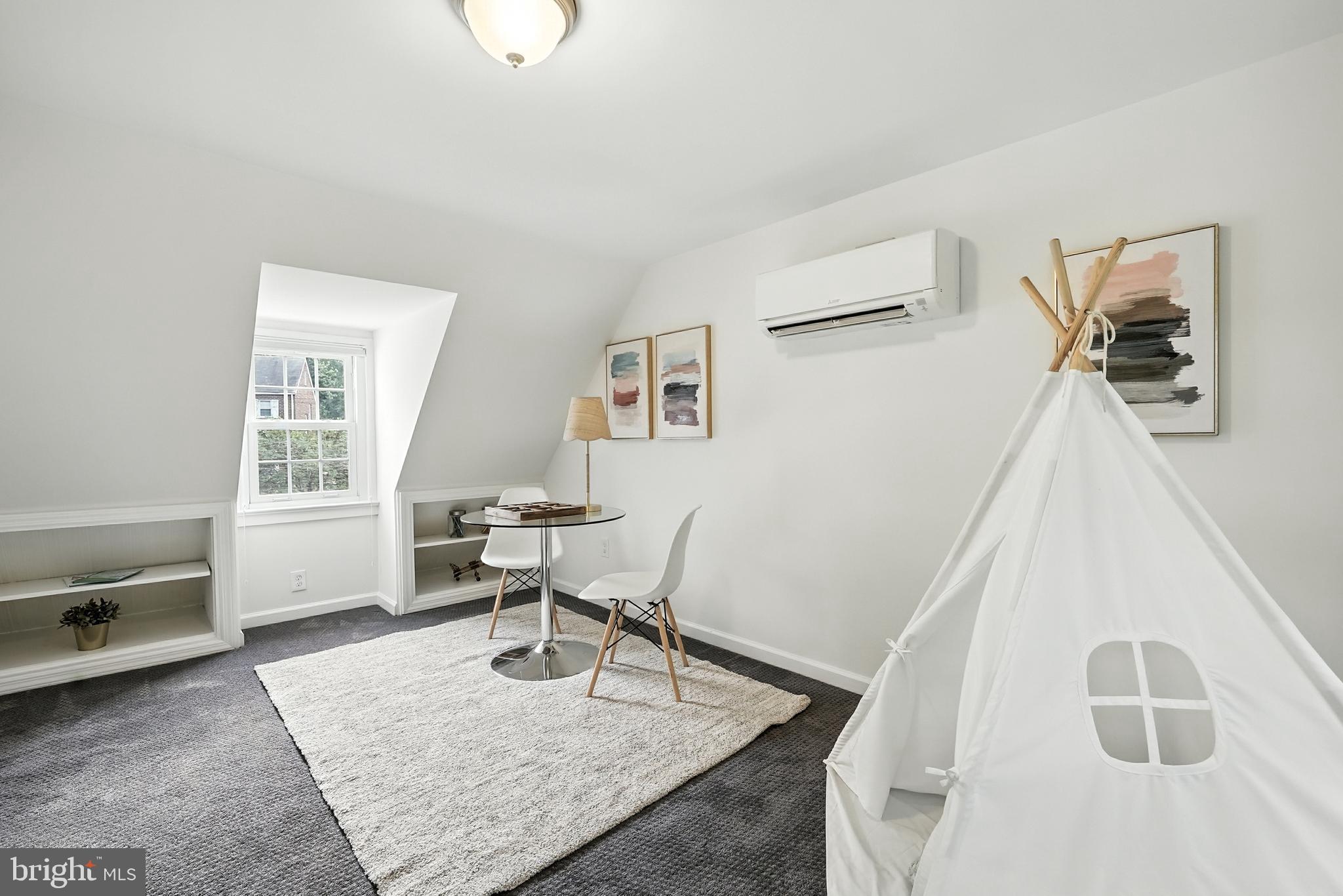 2313 N WAKEFIELD STREET