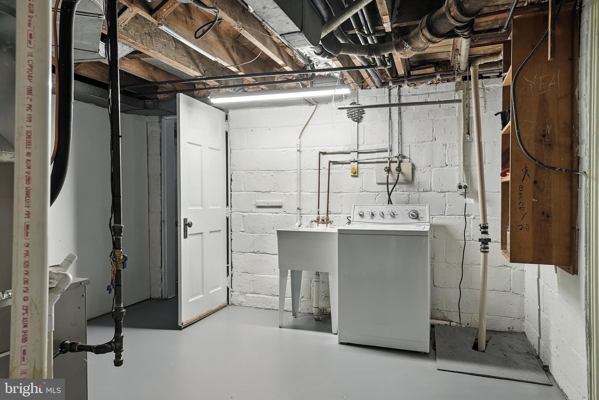 2313 N WAKEFIELD STREET