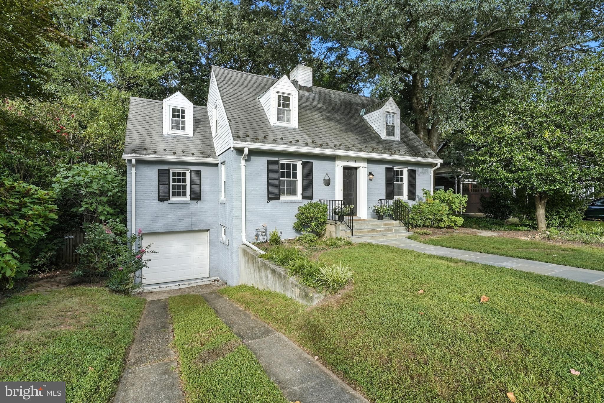 2313 N WAKEFIELD STREET