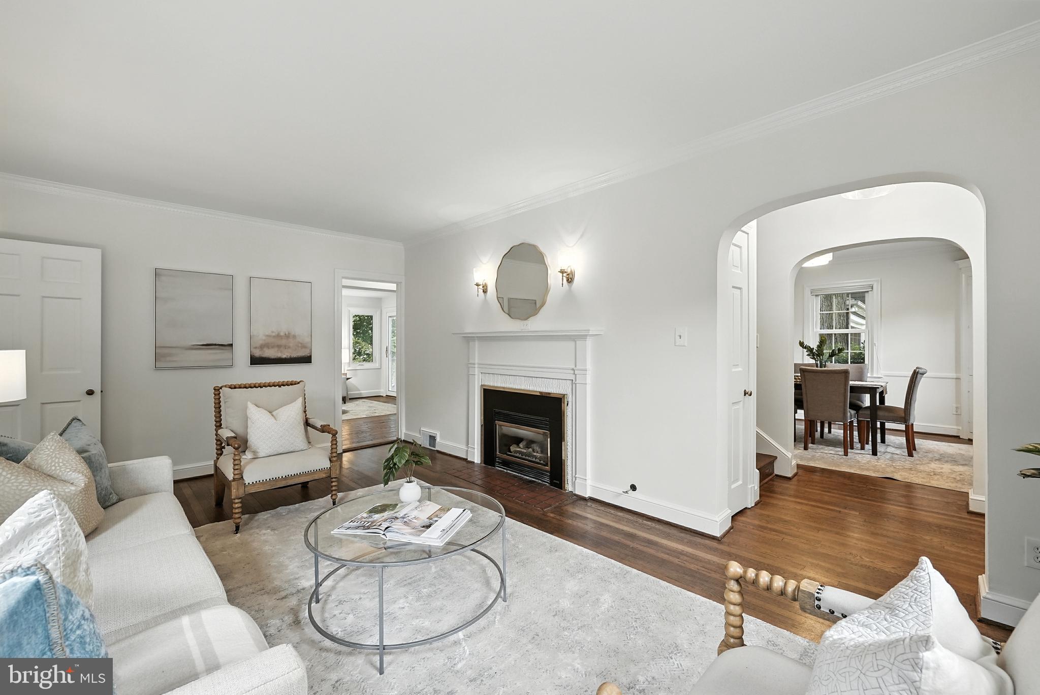 2313 N WAKEFIELD STREET