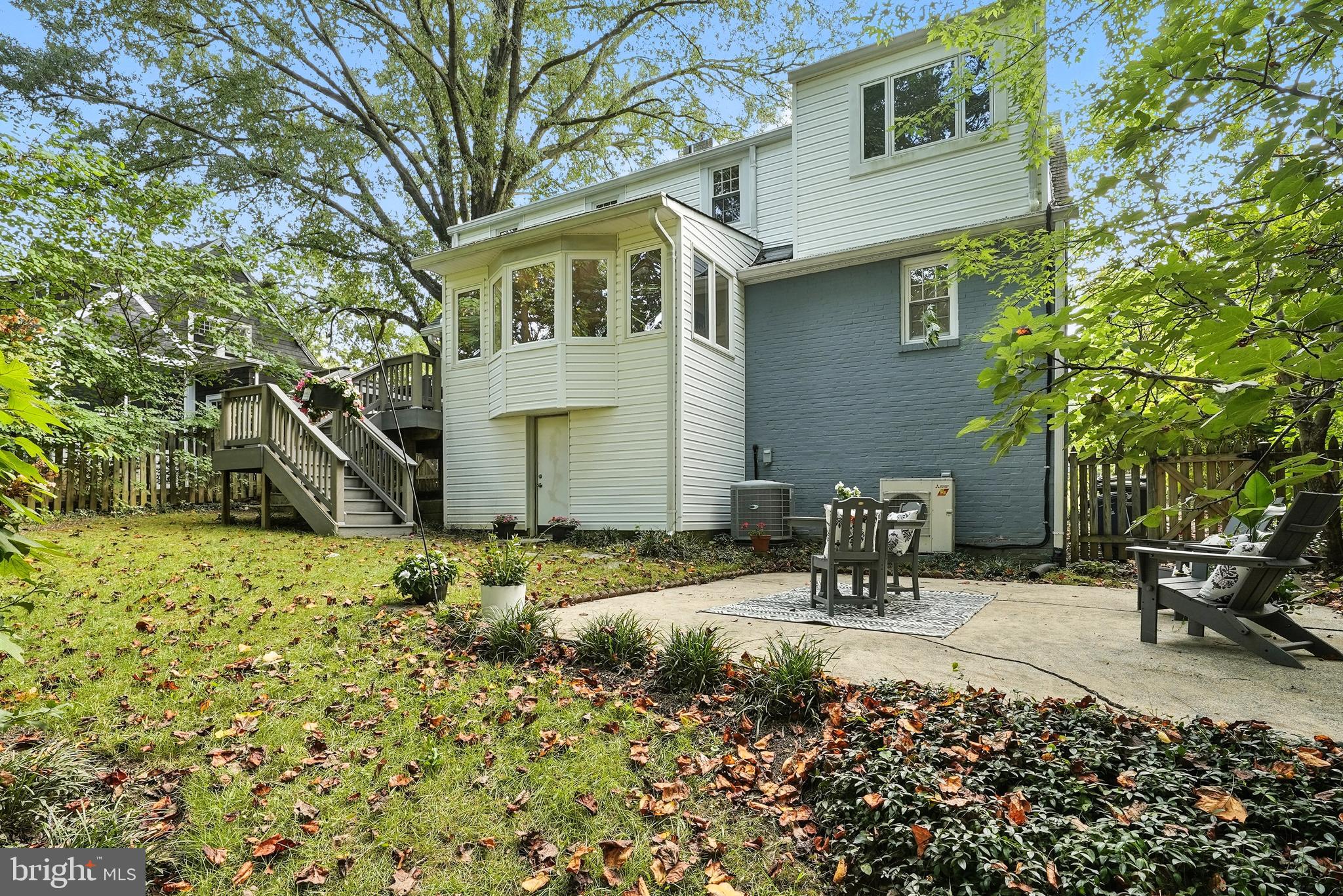 2313 N WAKEFIELD STREET