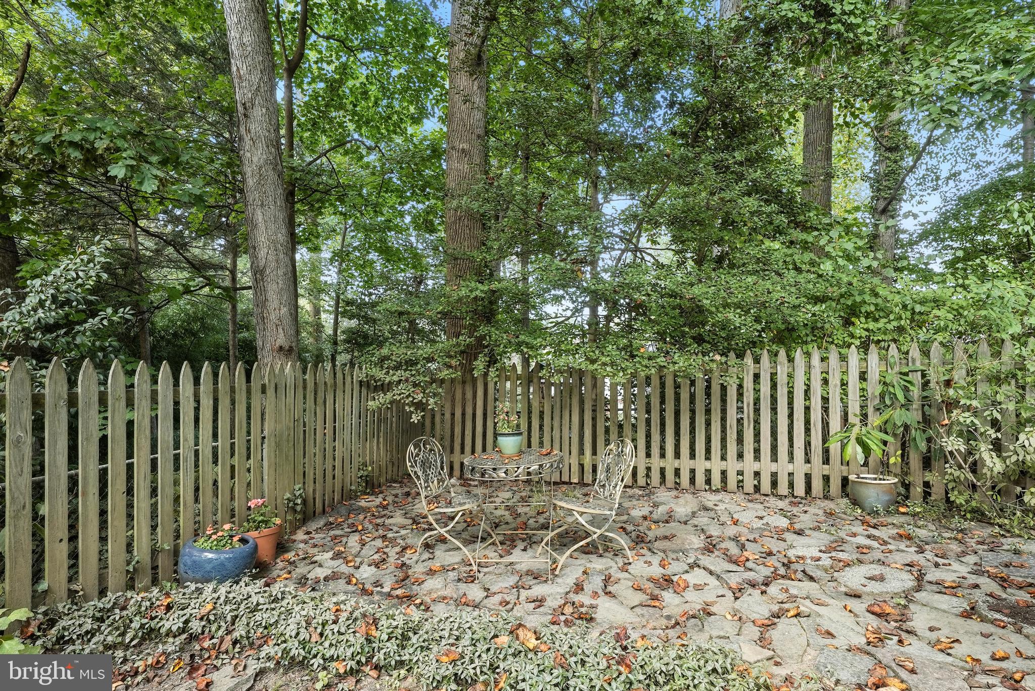 2313 N WAKEFIELD STREET