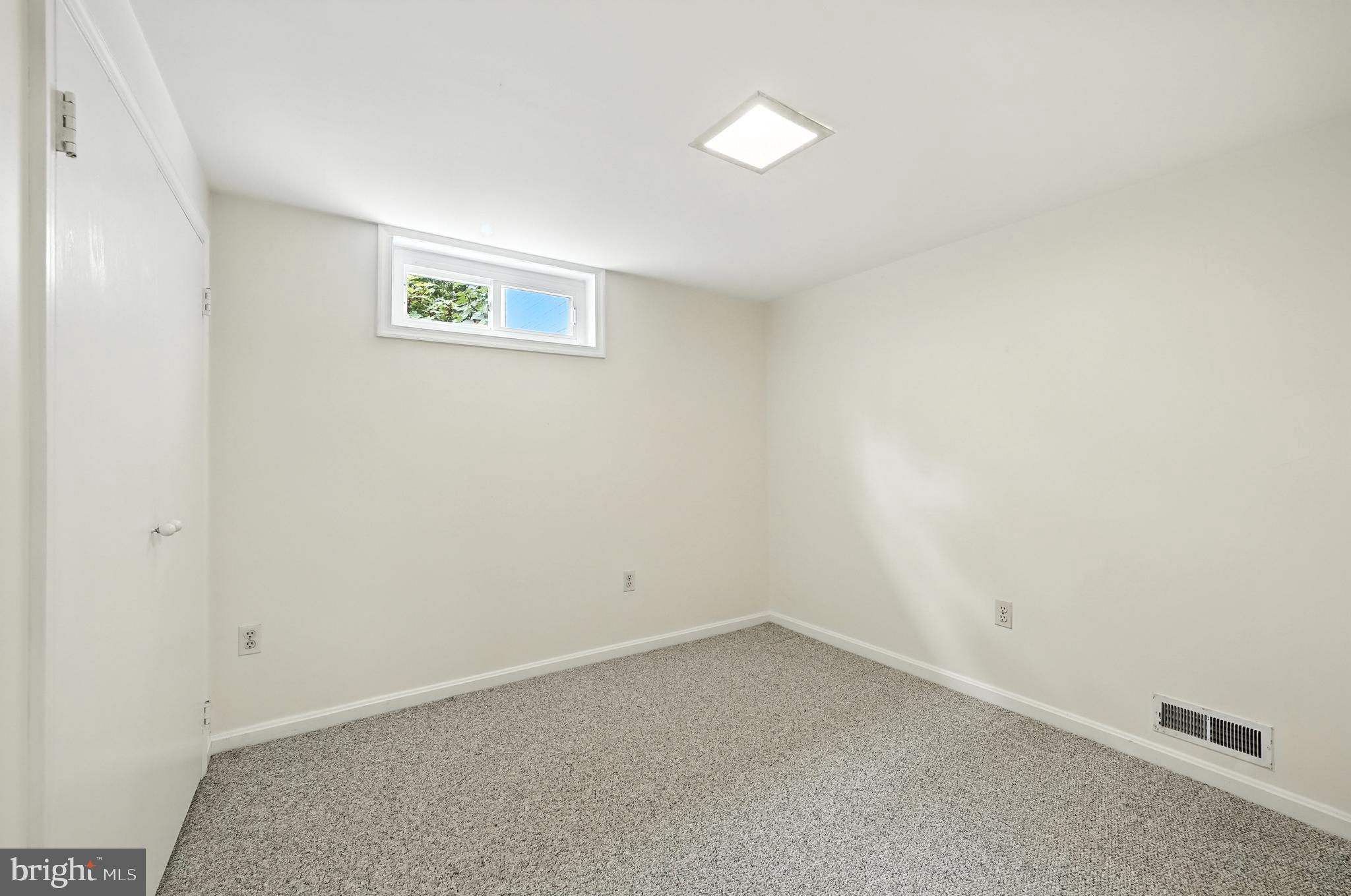 2313 N WAKEFIELD STREET