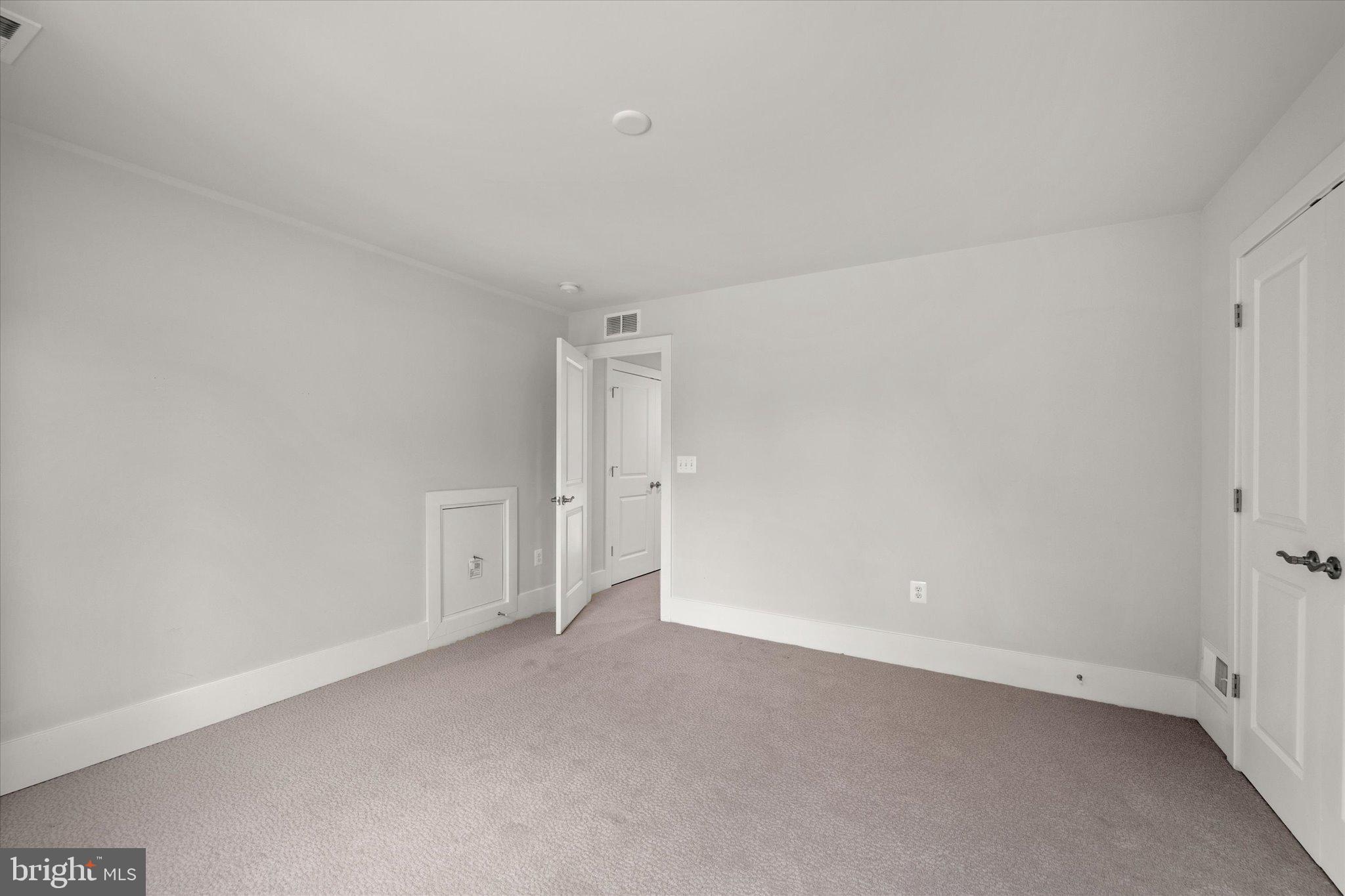 2727 N GEORGE MASON DRIVE