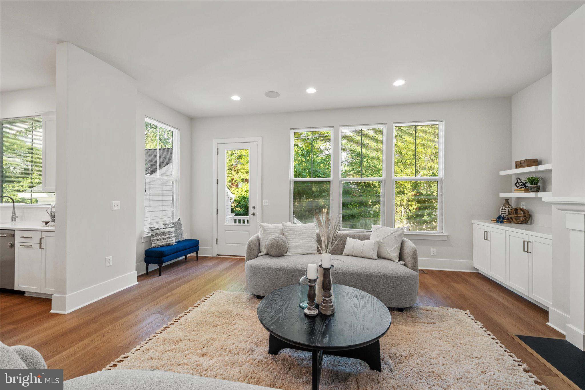 2727 N GEORGE MASON DRIVE