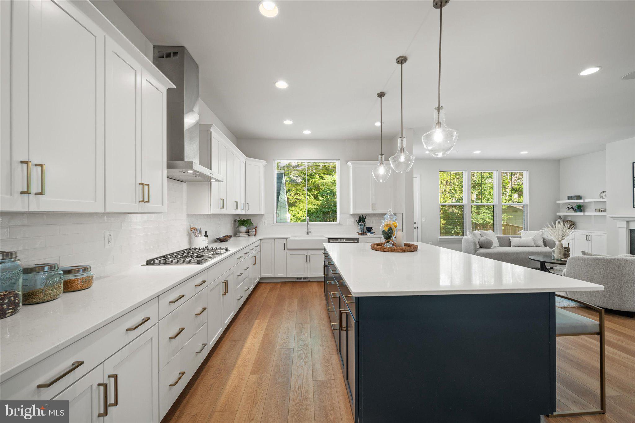 2727 N GEORGE MASON DRIVE