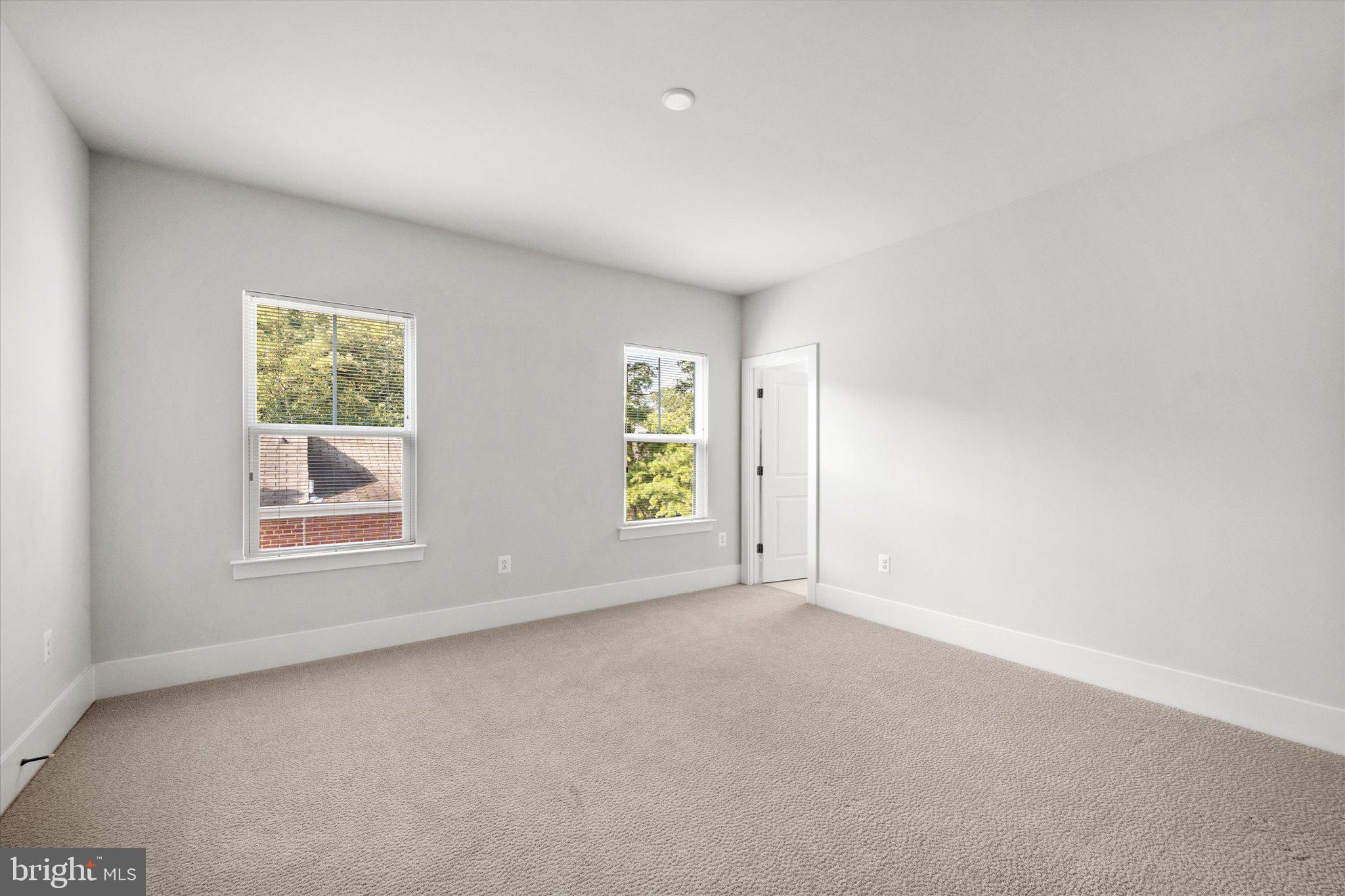 2727 N GEORGE MASON DRIVE