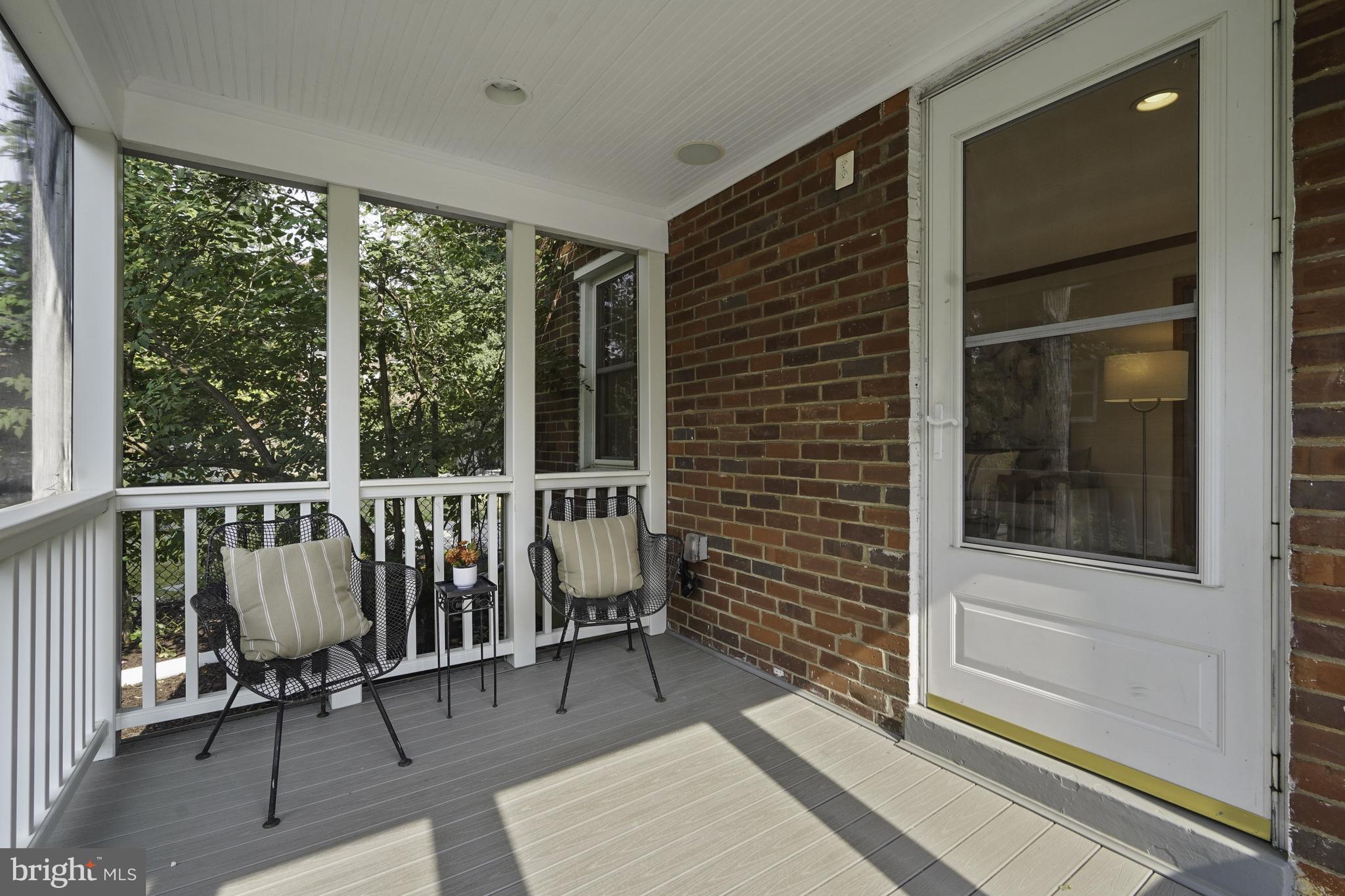 226 N EDISON STREET