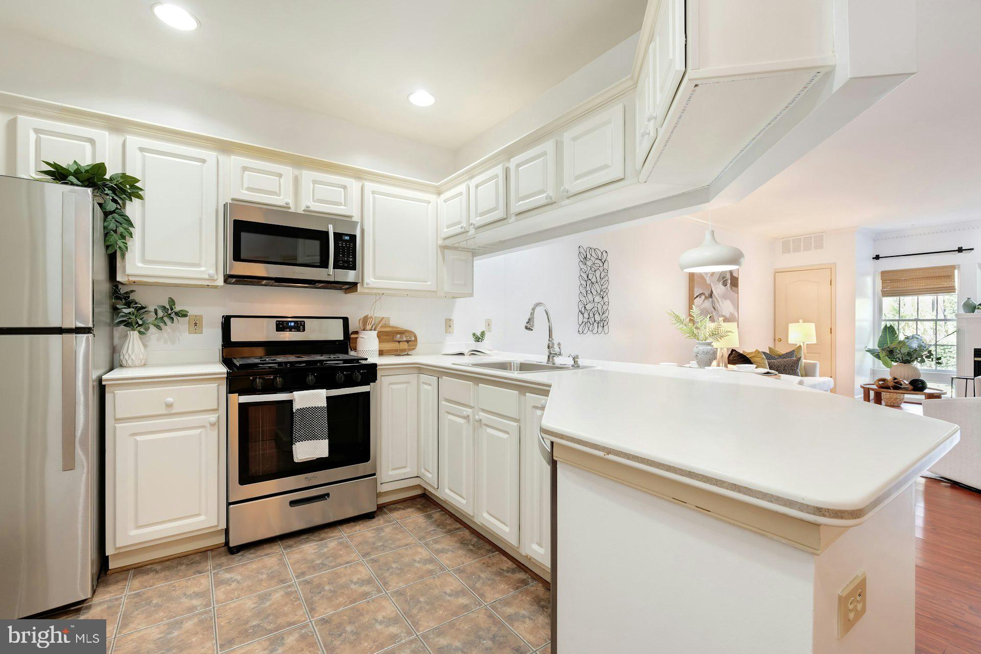 6940 FAIRFAX DRIVE 110