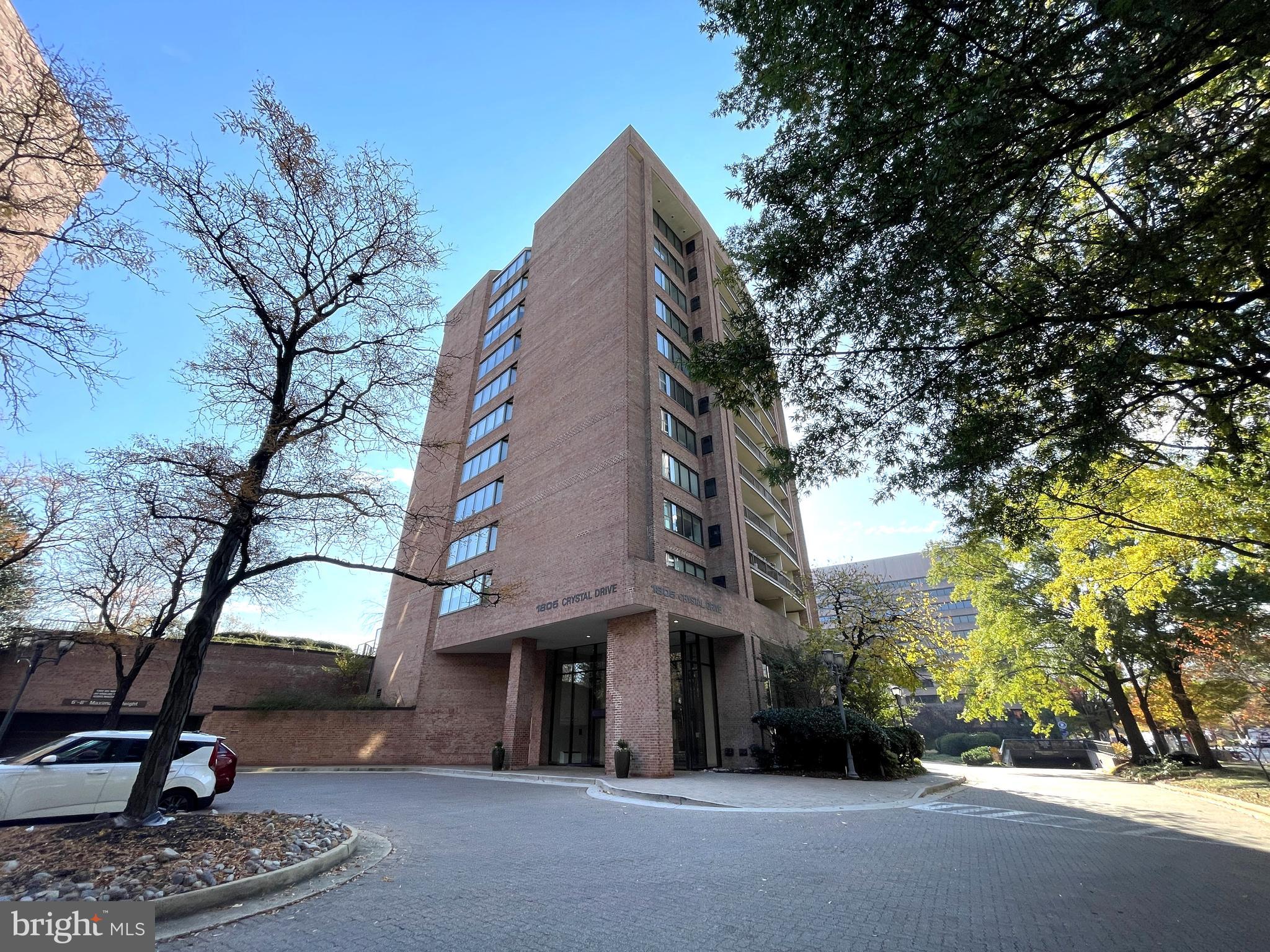 1805 CRYSTAL DRIVE 1103S