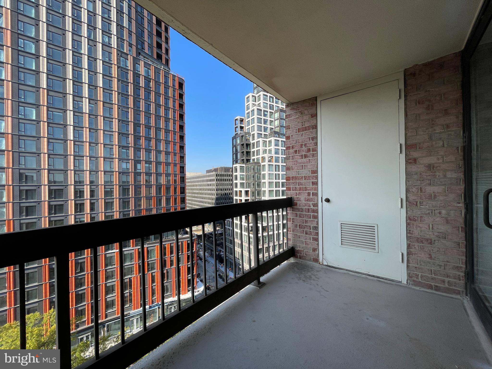 1805 CRYSTAL DRIVE 1103S