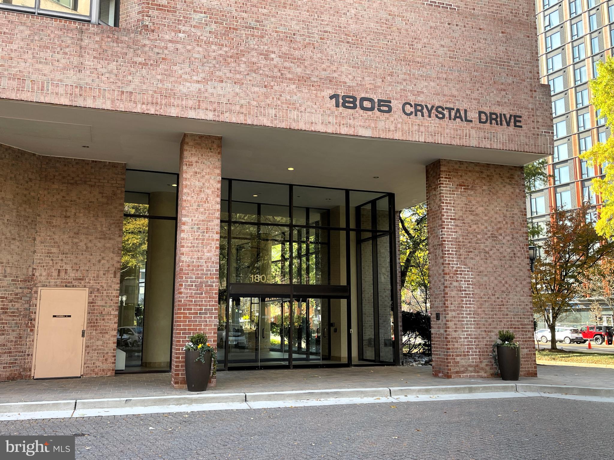 1805 CRYSTAL DRIVE 1103S