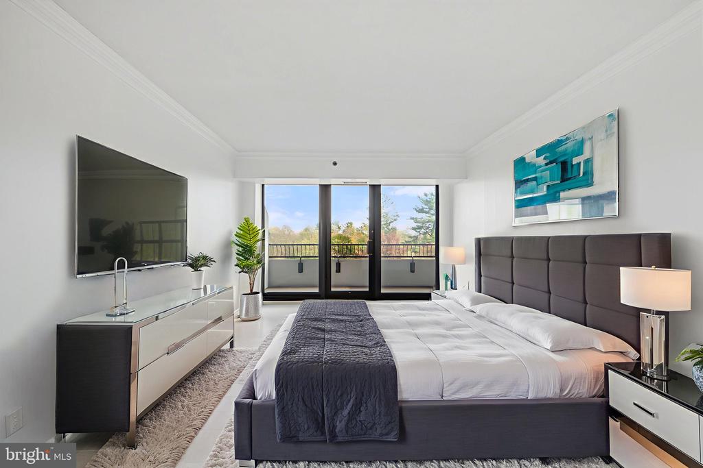 1200 CRYSTAL DRIVE 313