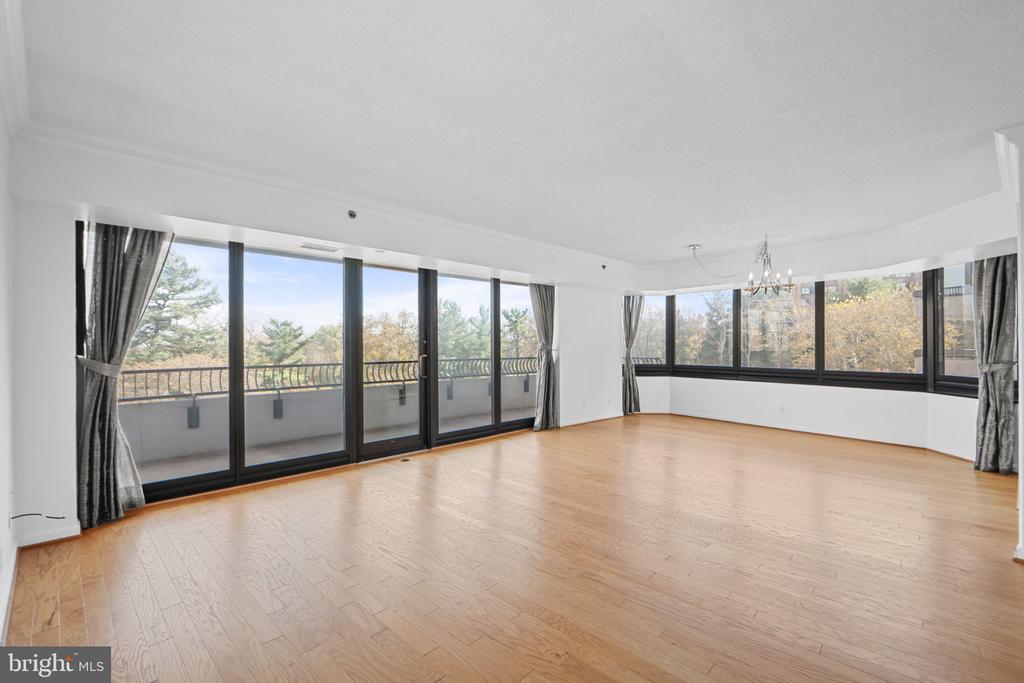 1200 CRYSTAL DRIVE 313