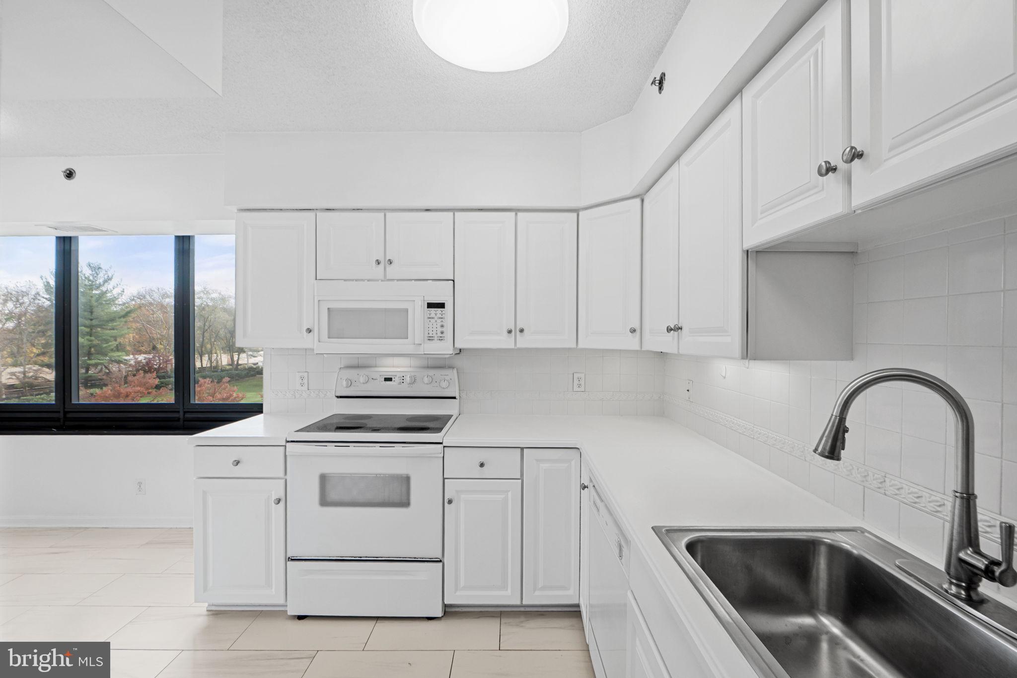 1200 CRYSTAL DRIVE 313