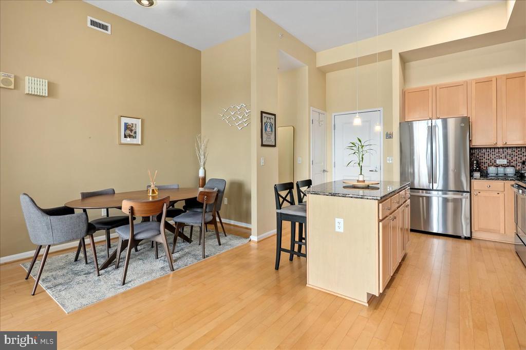 2720 S ARLINGTON MILL DRIVE Unit: 1107