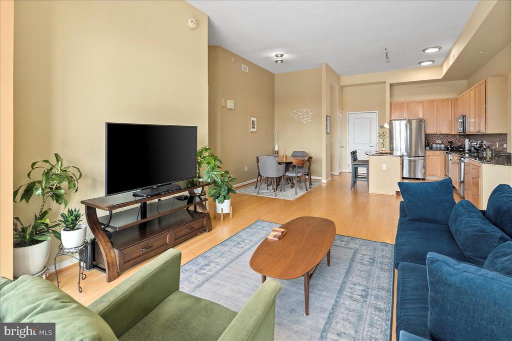 2720 S ARLINGTON MILL DRIVE Unit: 1107