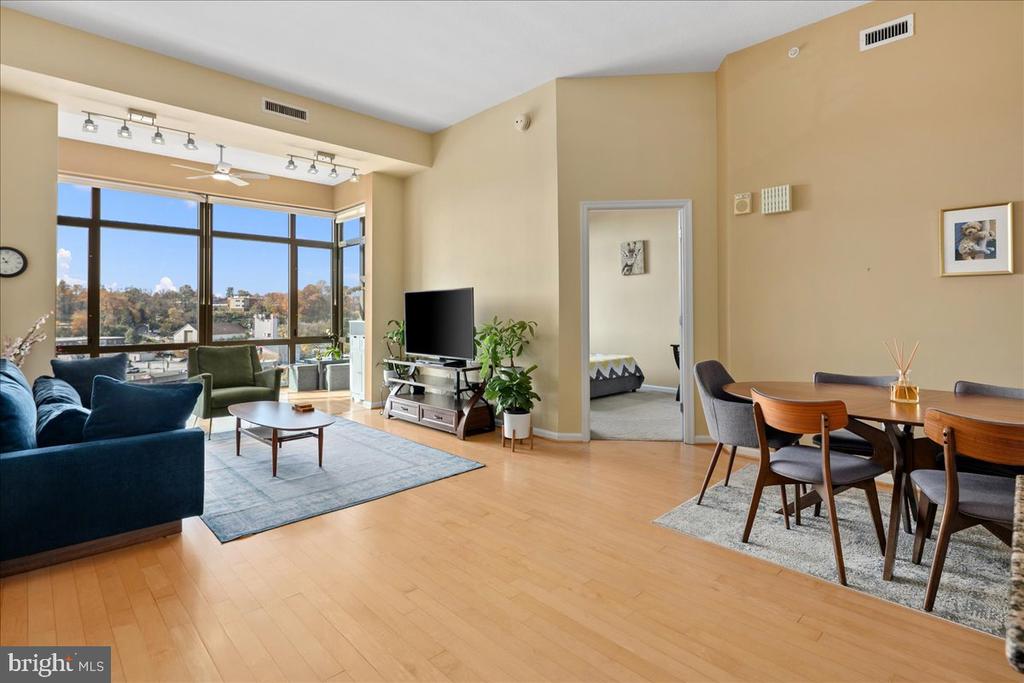 2720 S ARLINGTON MILL DRIVE Unit: 1107