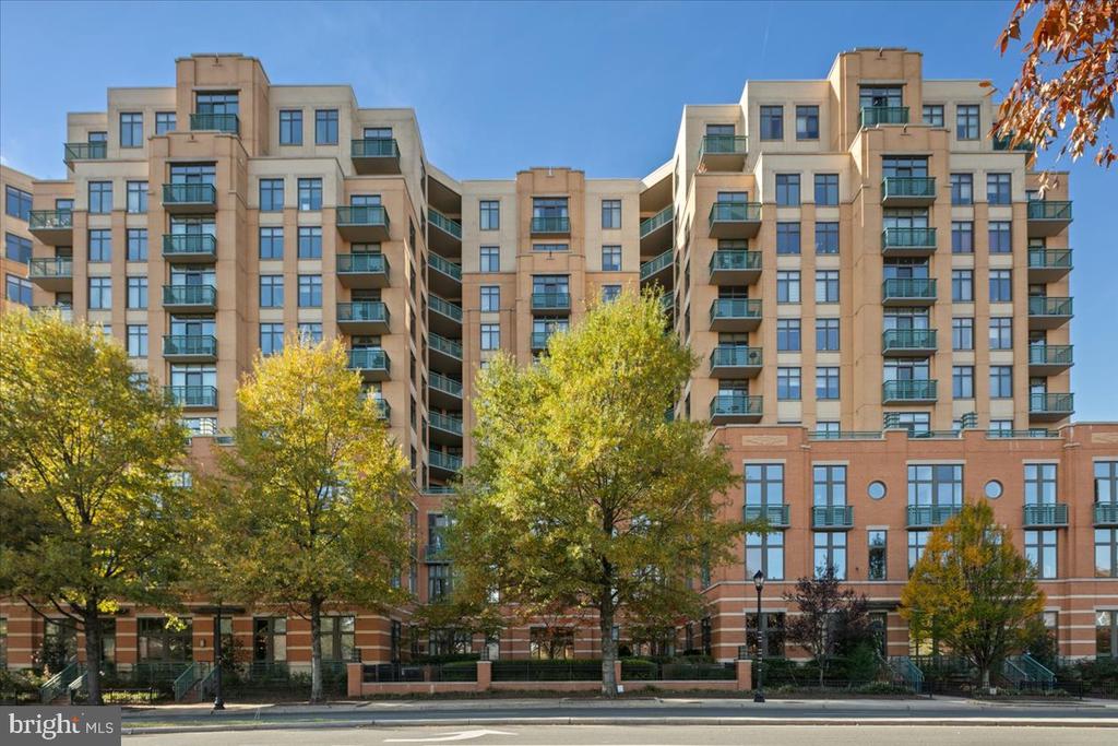 2720 S ARLINGTON MILL DRIVE Unit: 1107
