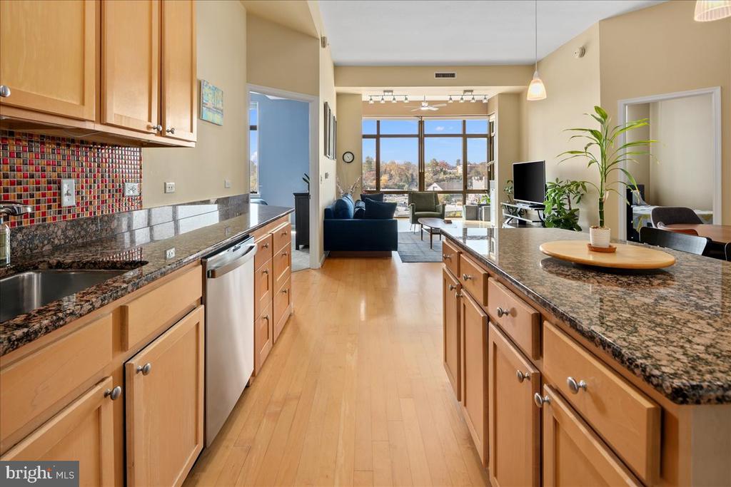 2720 S ARLINGTON MILL DRIVE Unit: 1107