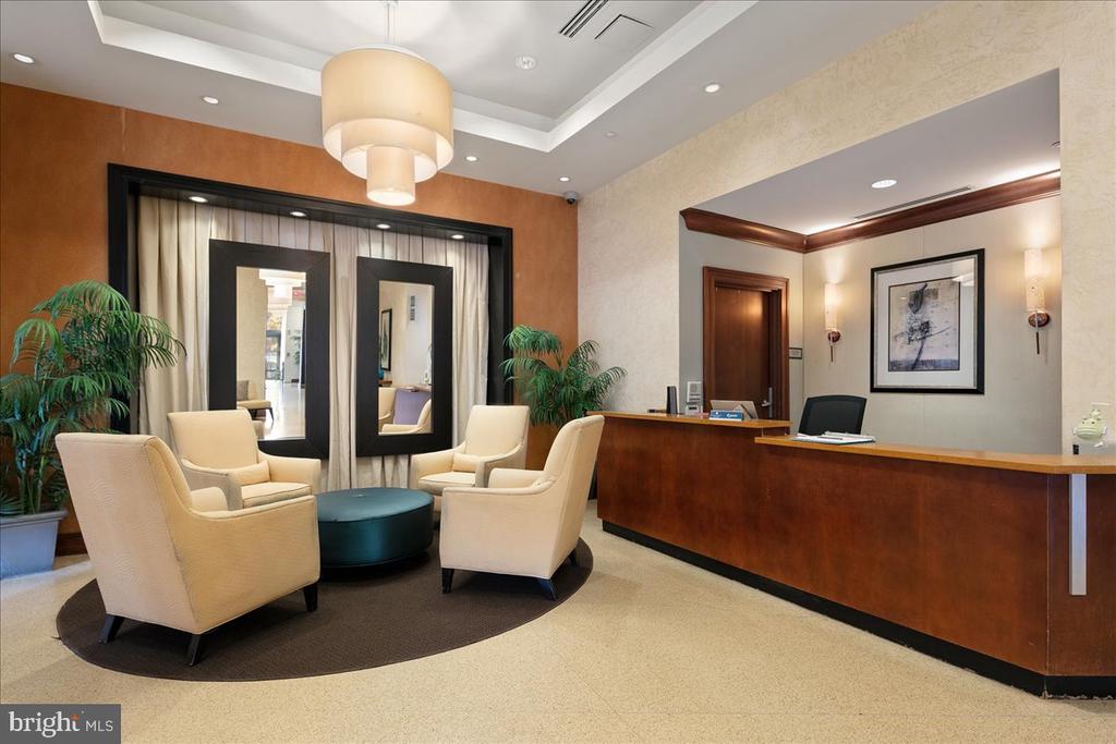 2720 S ARLINGTON MILL DRIVE Unit: 1107
