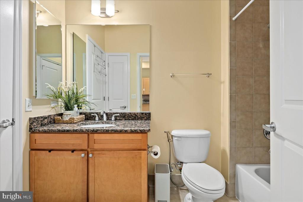2720 S ARLINGTON MILL DRIVE Unit: 1107