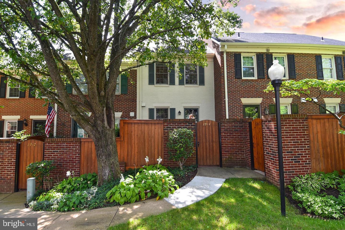 1944 N CLEVELAND STREET 1