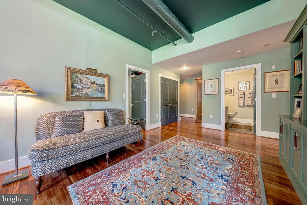 1600 CLARENDON BOULEVARD W108