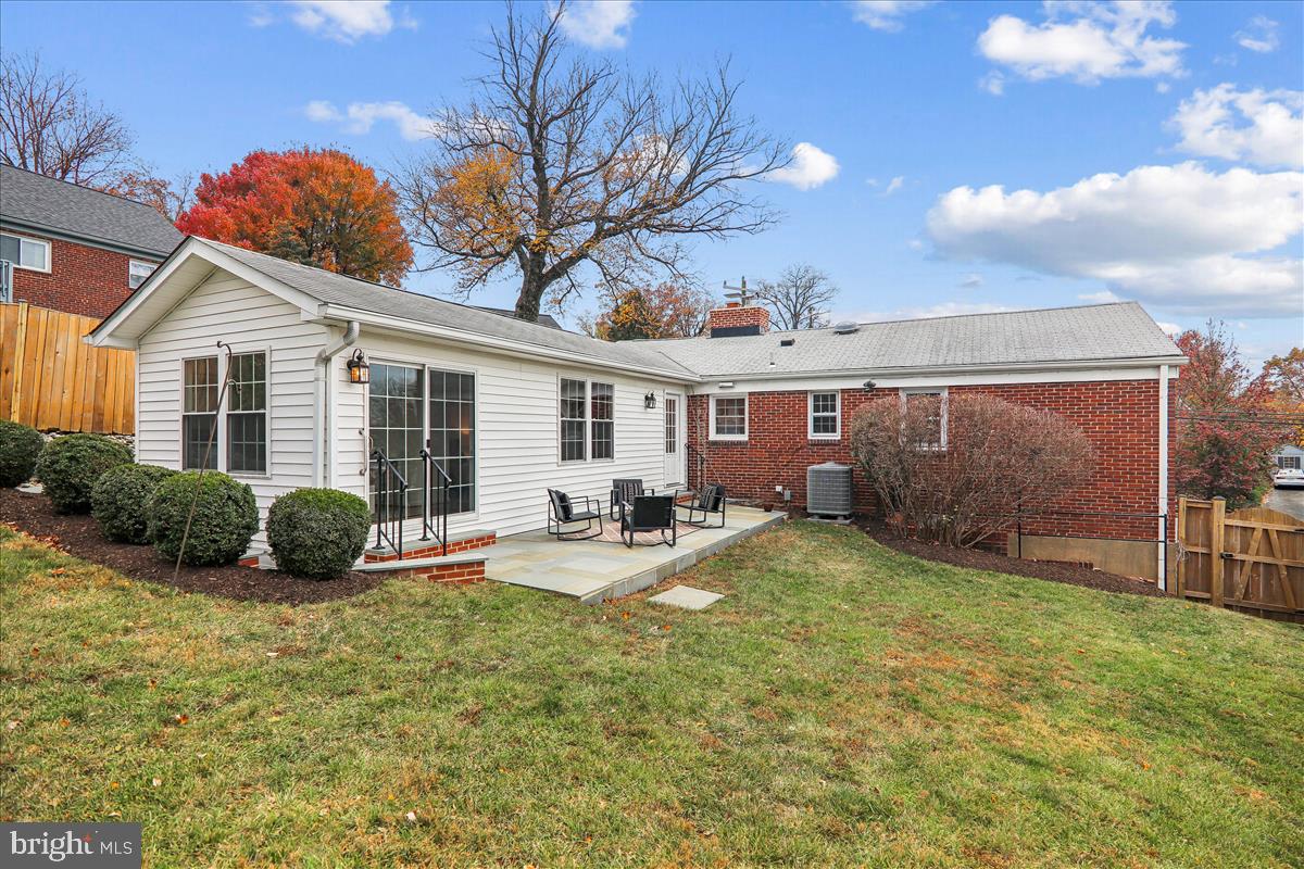 941 N MCKINLEY ROAD