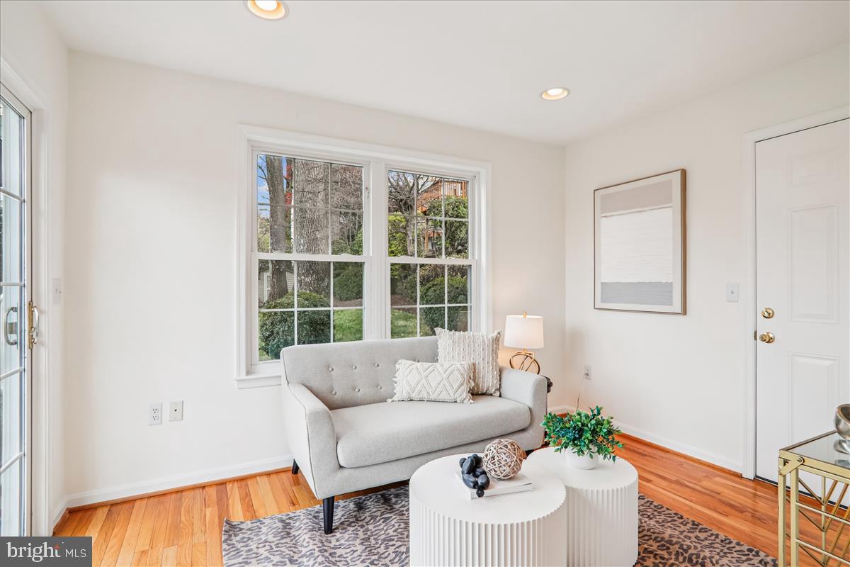 941 N MCKINLEY ROAD