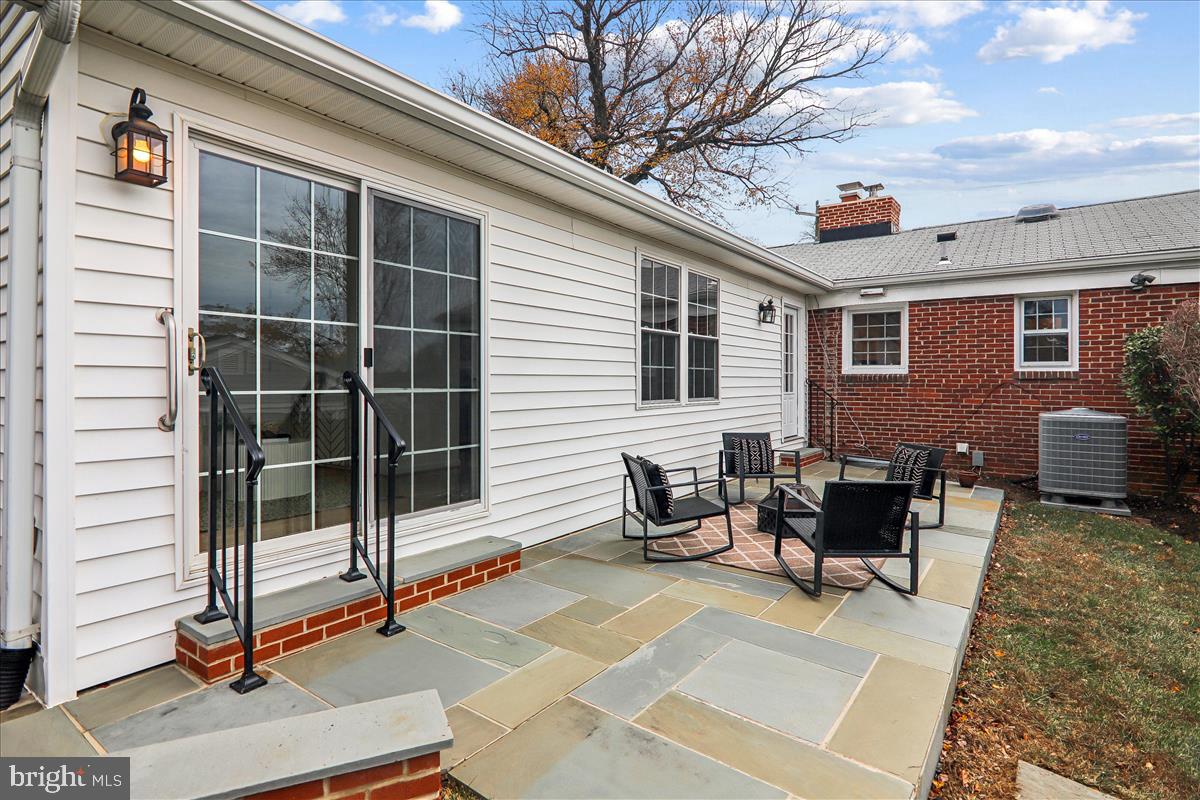 941 N MCKINLEY ROAD