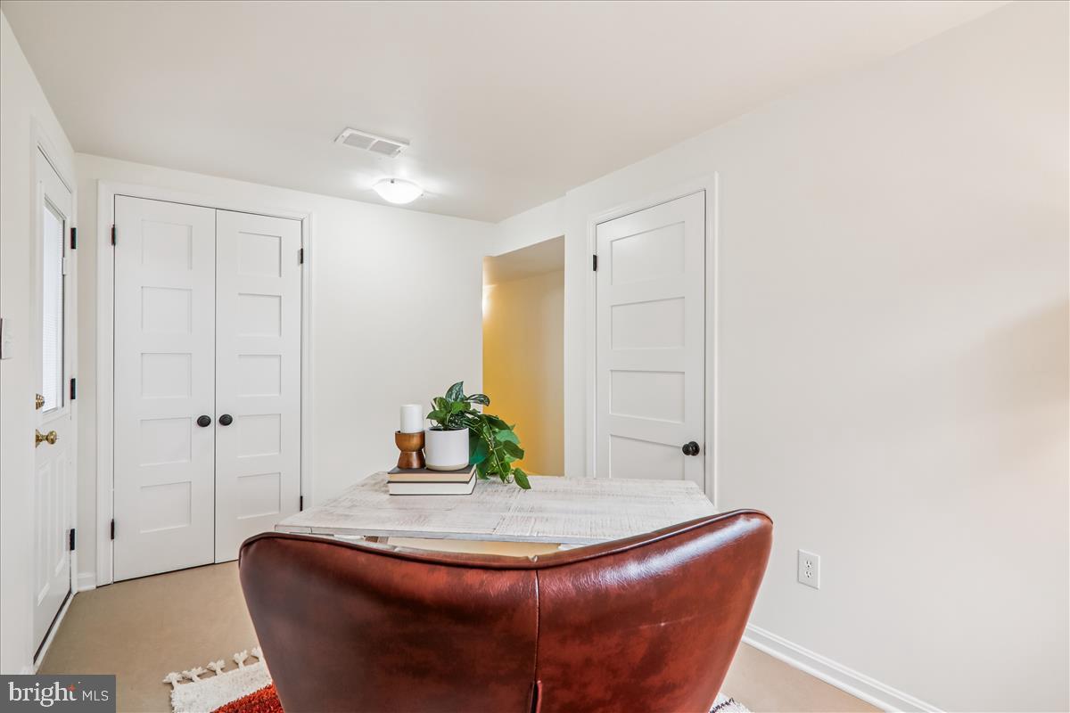 941 N MCKINLEY ROAD