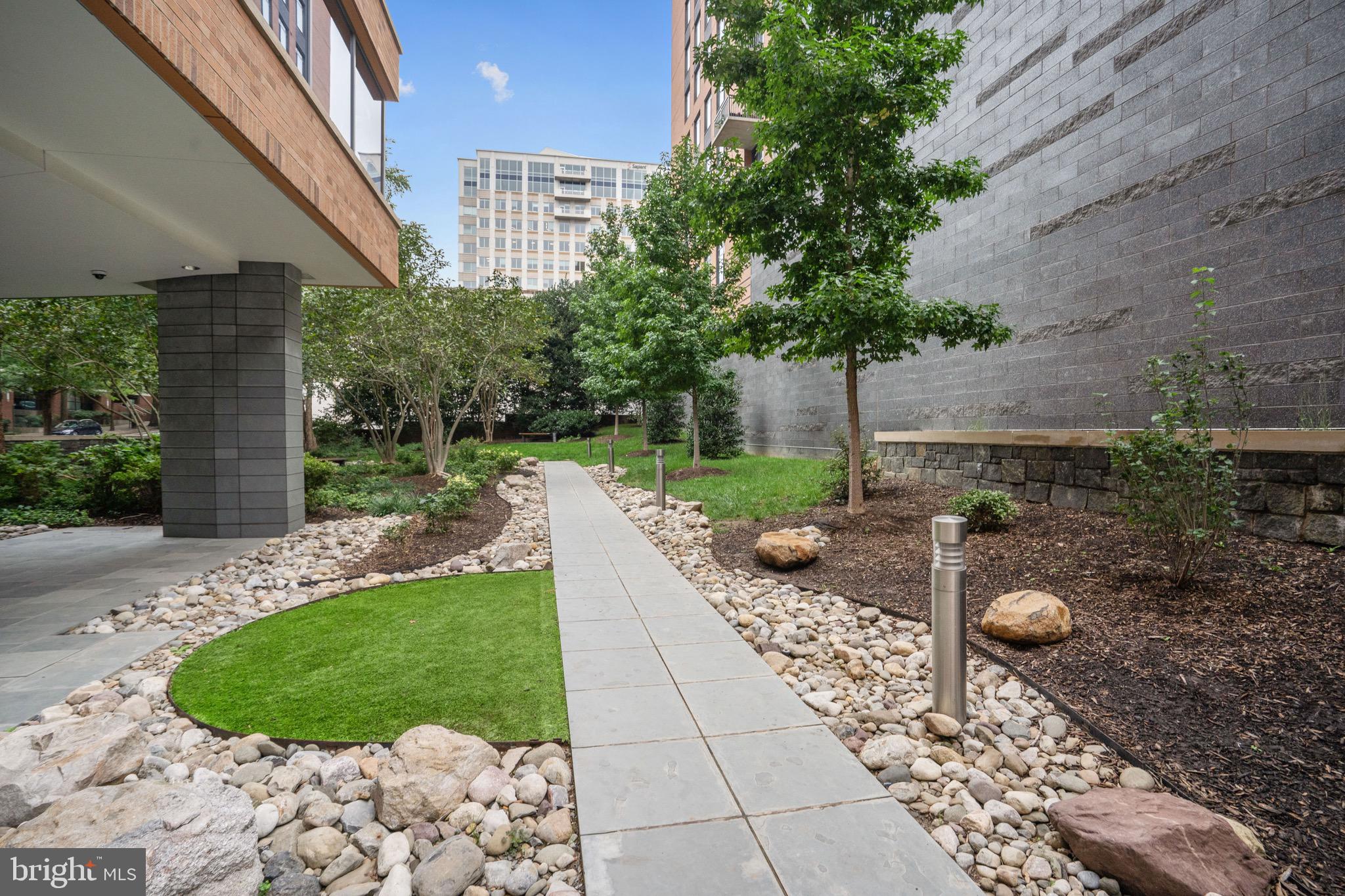 2001 15TH STREET N 306