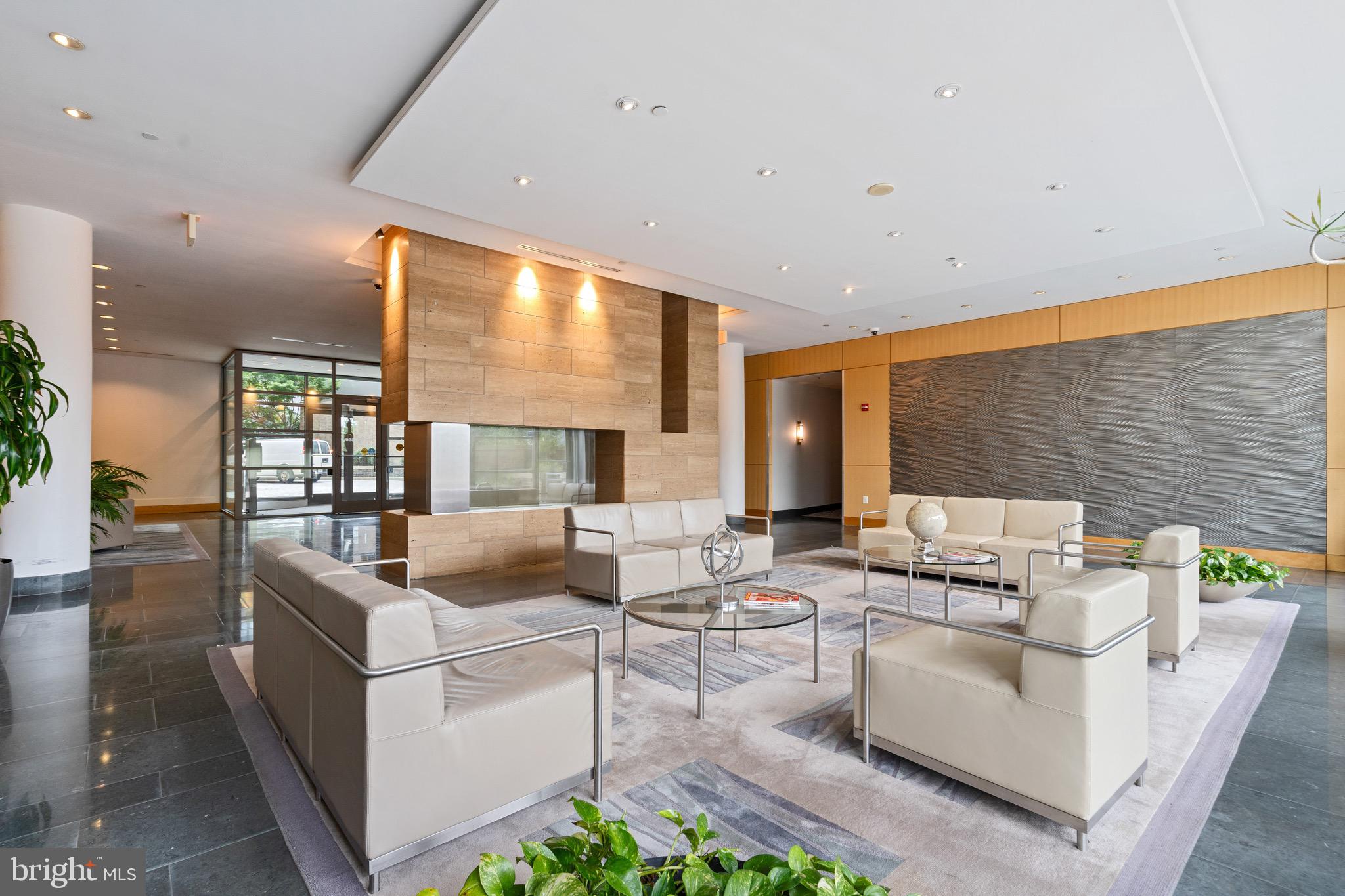 2001 15TH STREET N 306