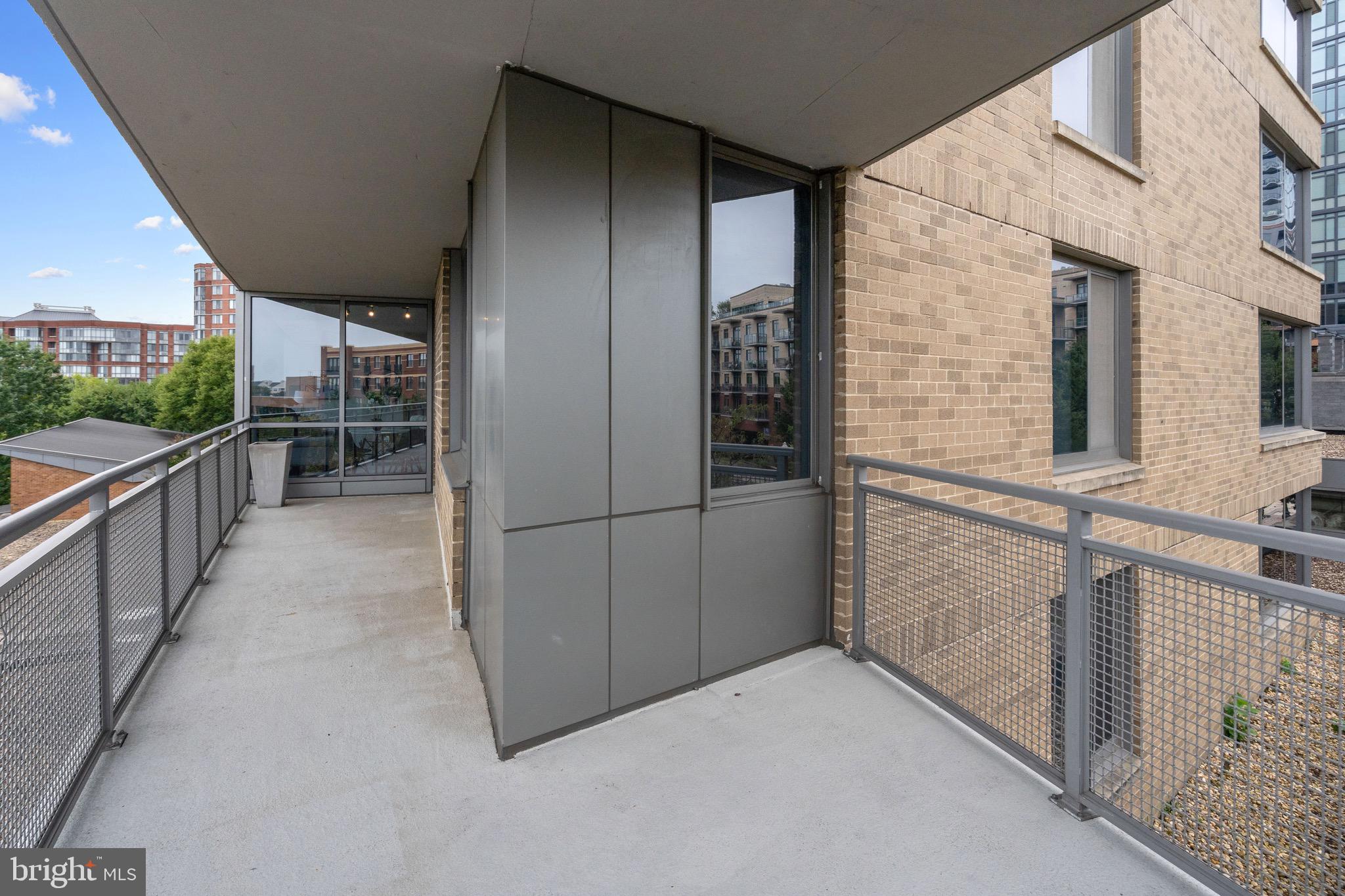 2001 15TH STREET N 306