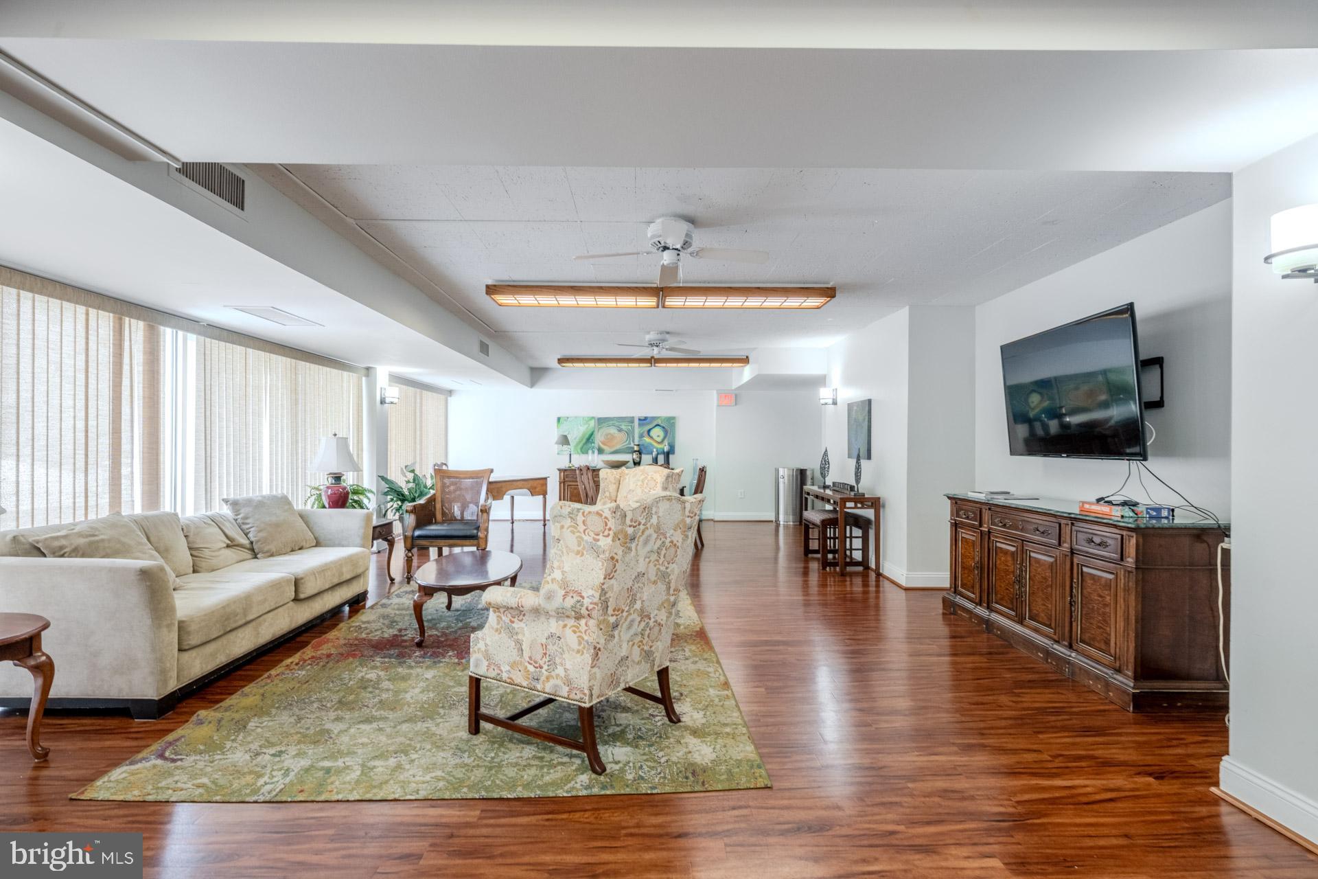 1300 ARMY NAVY DRIVE 510