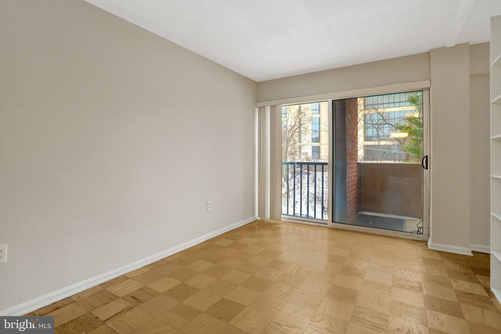 1300 ARMY NAVY DRIVE 510