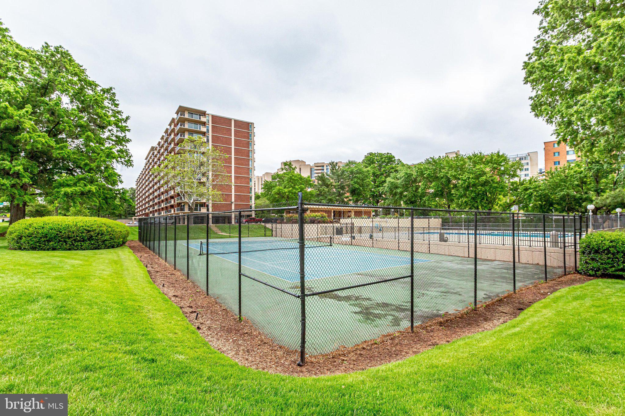 1300 ARMY NAVY DRIVE 510