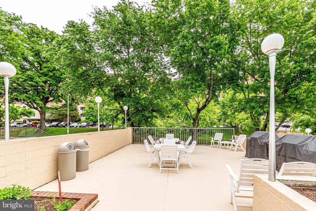 1300 ARMY NAVY DRIVE 510