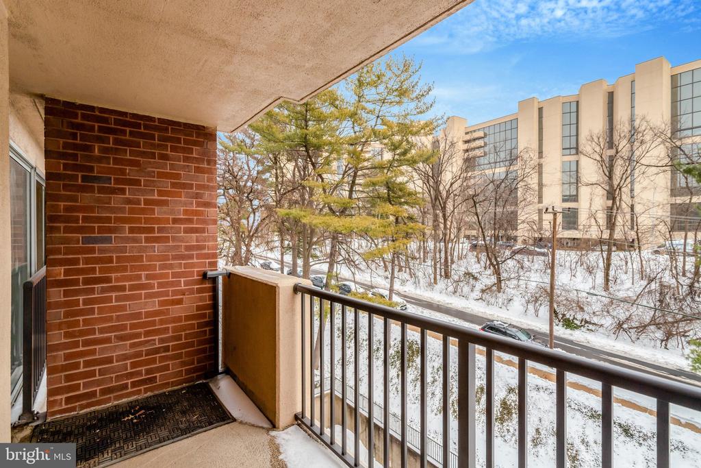 1300 ARMY NAVY DRIVE 510