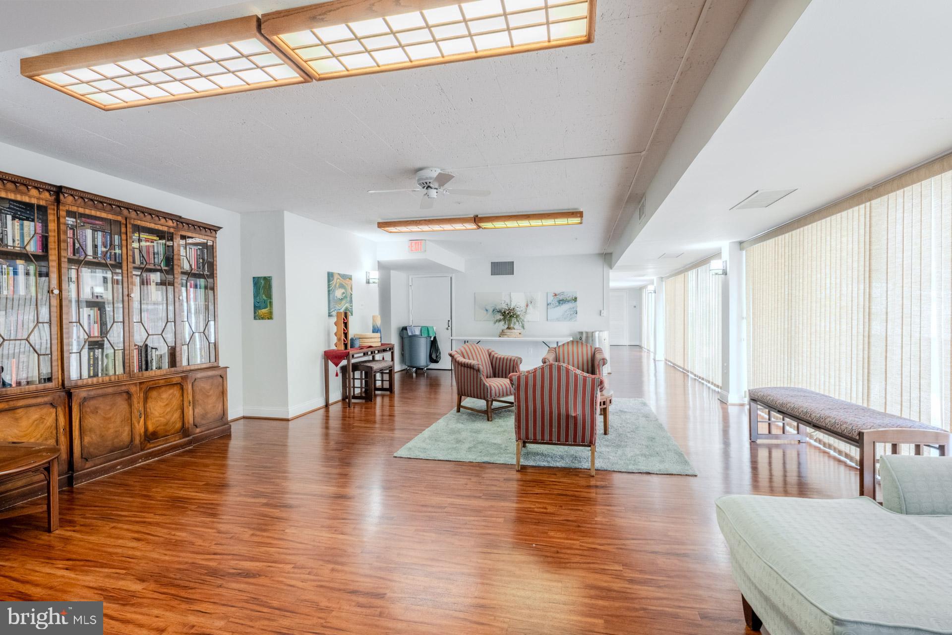 1300 ARMY NAVY DRIVE 510
