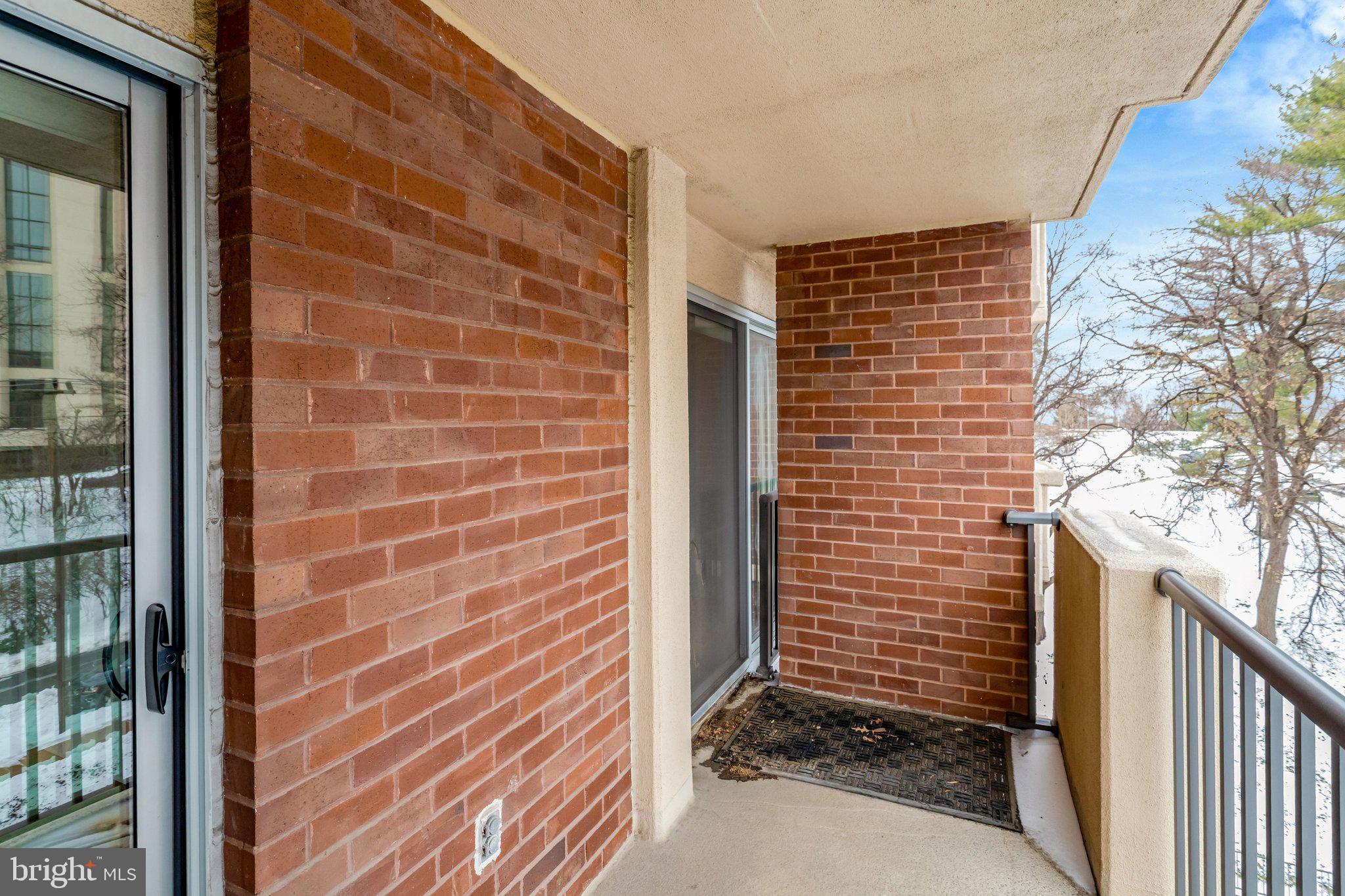1300 ARMY NAVY DRIVE 510