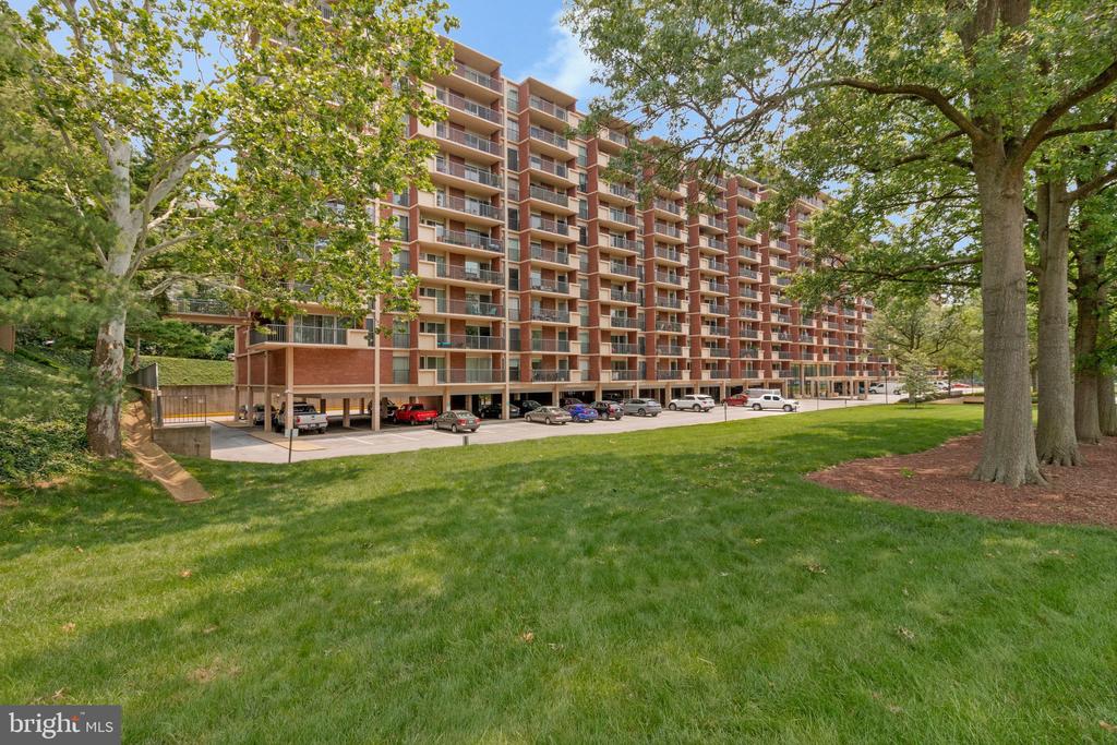 1300 ARMY NAVY DRIVE 510