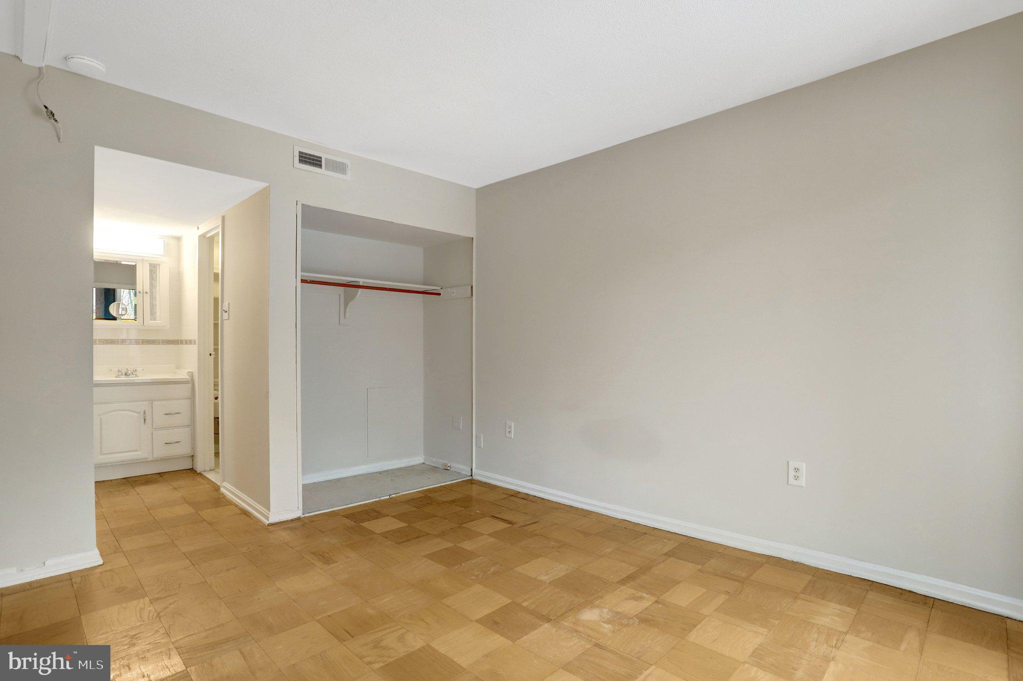 1300 ARMY NAVY DRIVE 510