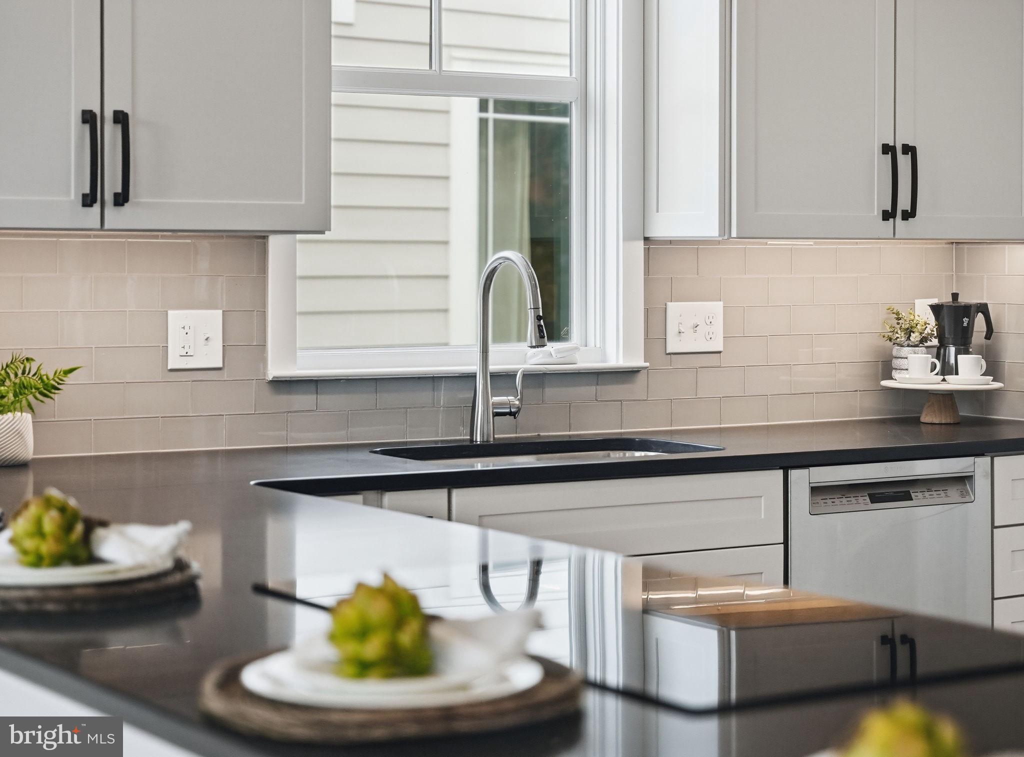 1614 N JACKSON STREET
