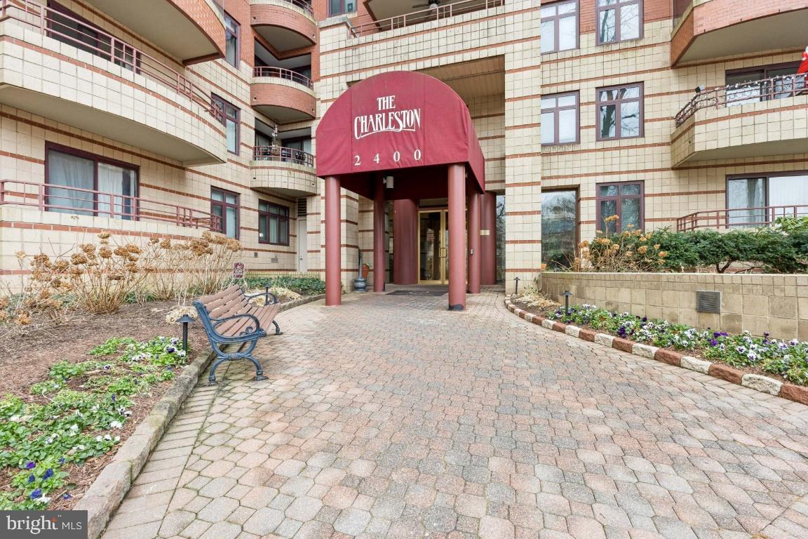 2400 CLARENDON BOULEVARD 908