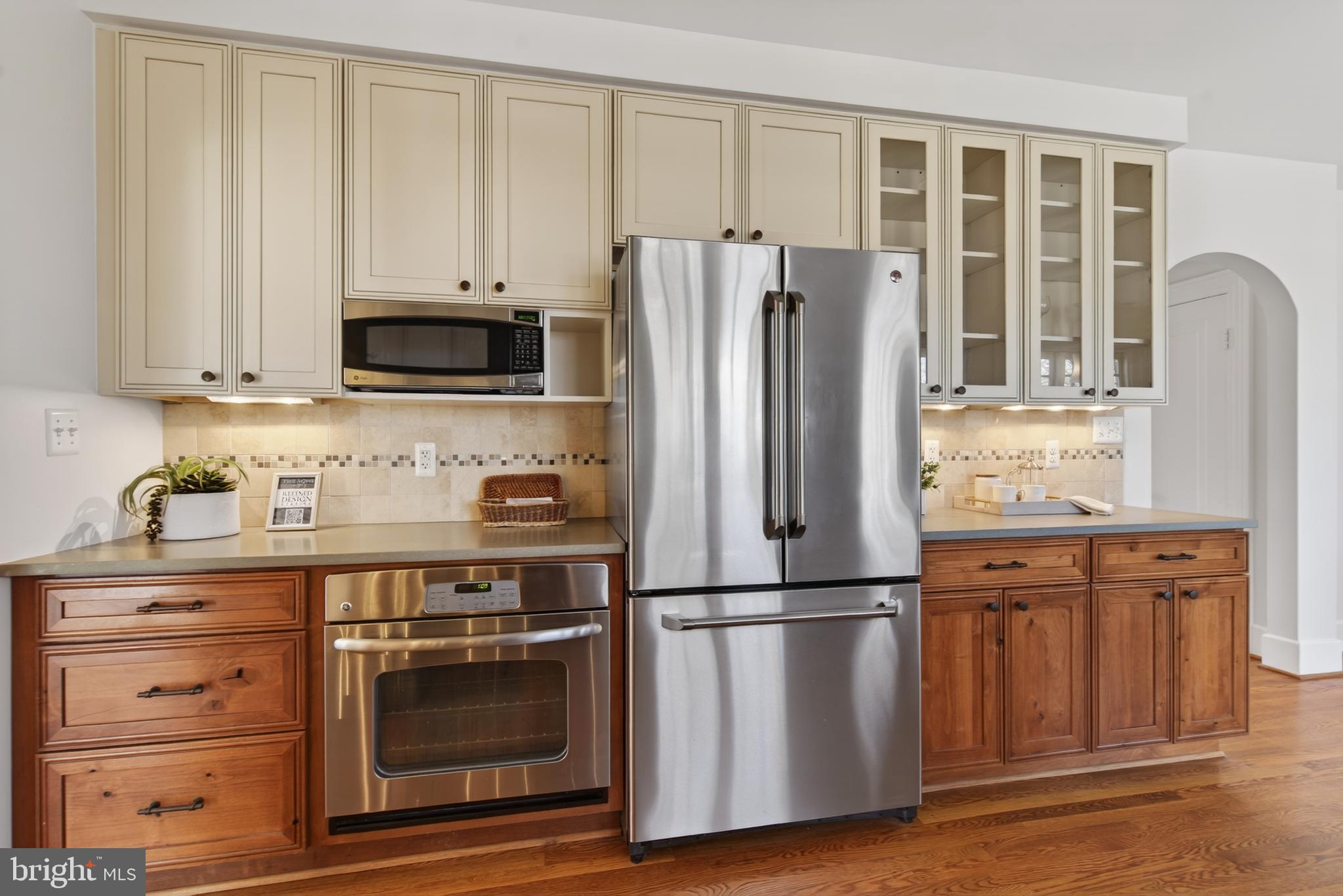 2307 N WAKEFIELD STREET