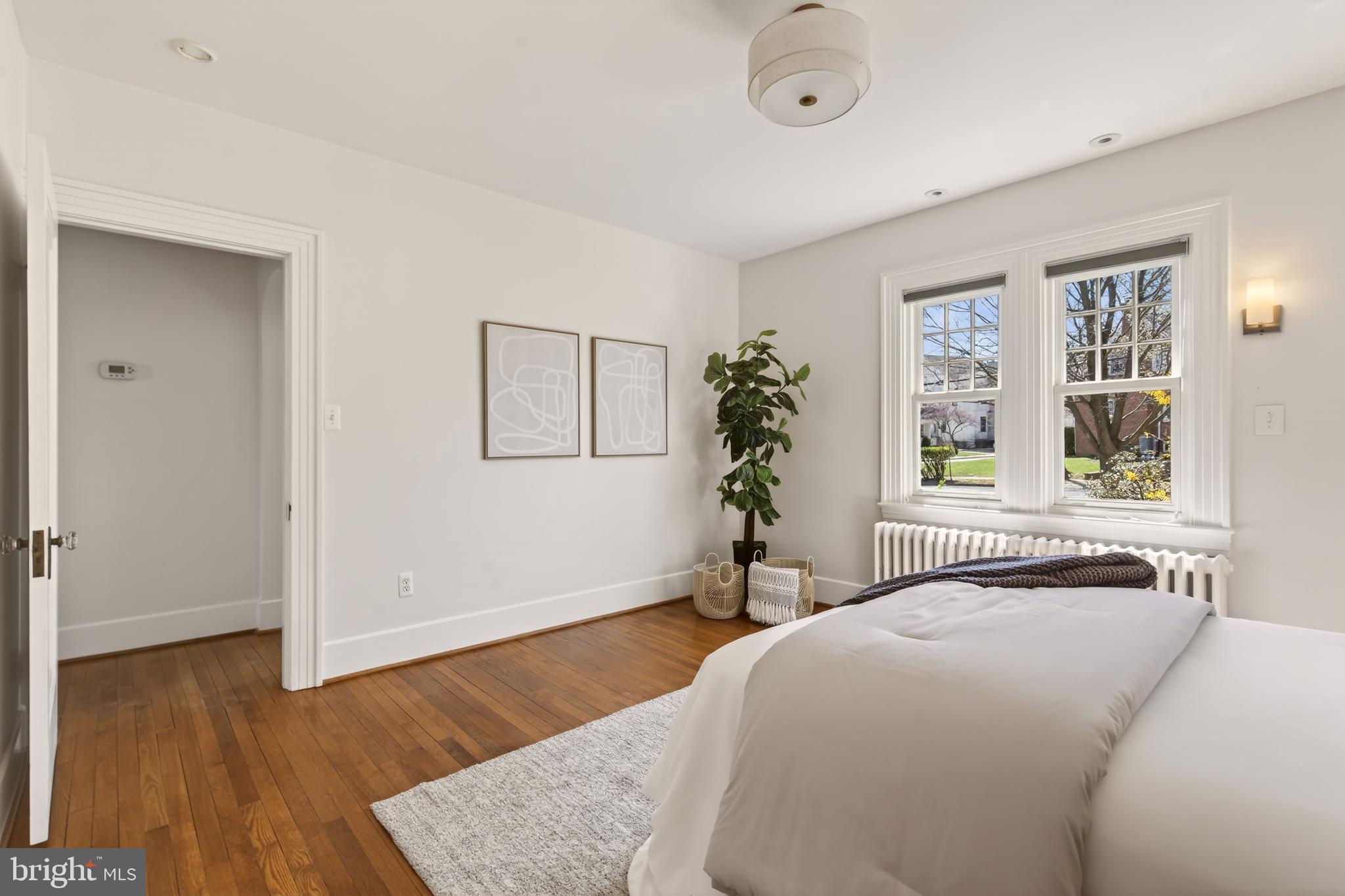 2307 N WAKEFIELD STREET