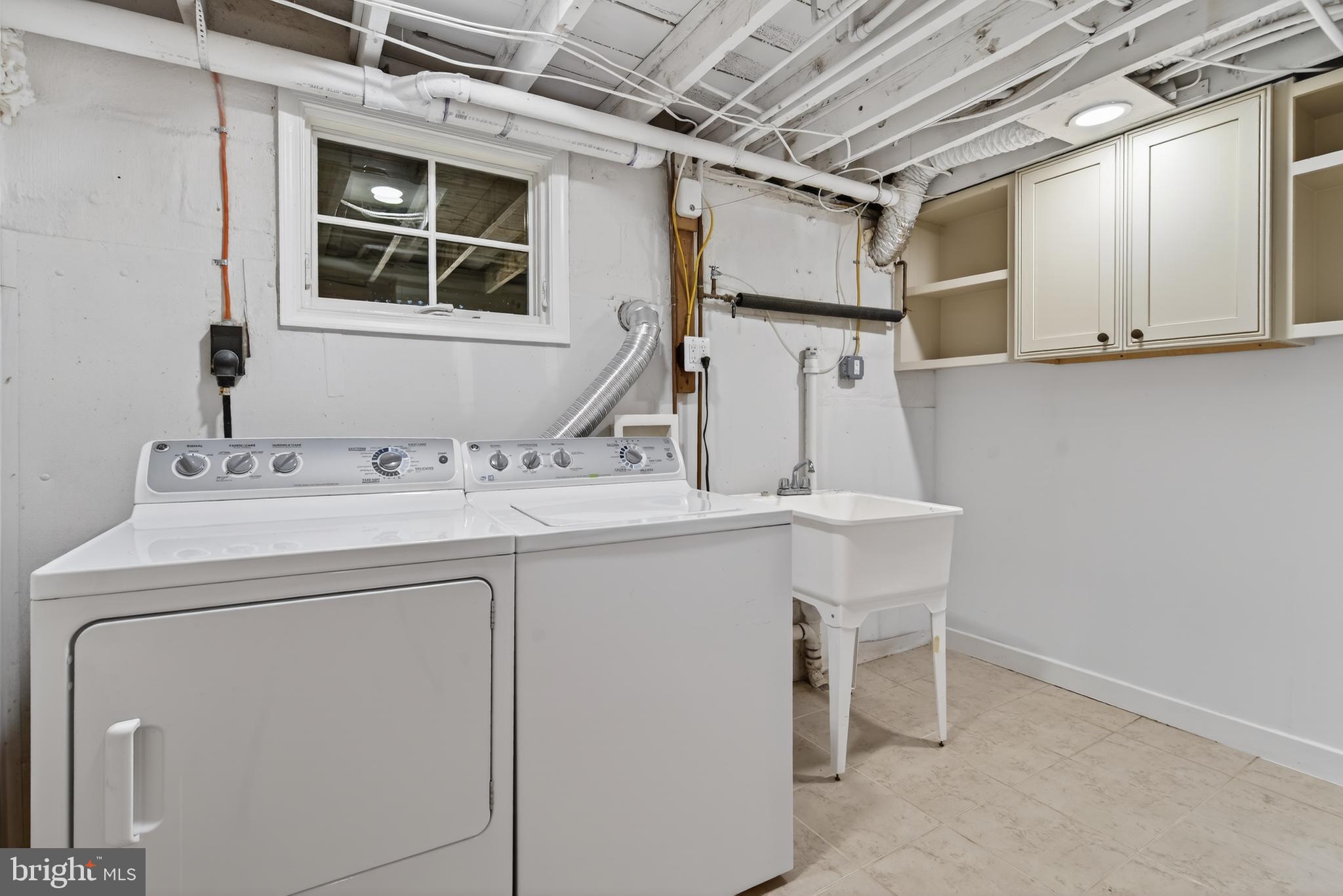 2307 N WAKEFIELD STREET